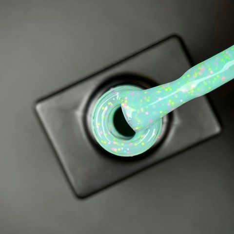 Кольорова база із дрібним конфетті різних кольорів Sweet Base Designer Professional 9 мл. №222 009969 фото