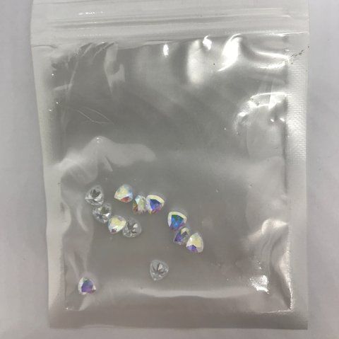 Декор для ногтей Global Fashion Swarovski. Треугольник 12шт. 006503 фото