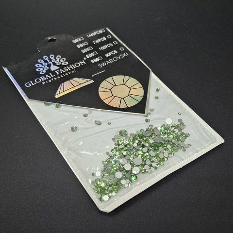 Декор для ногтей Global Fashion Swarovski Камни салатовые, размер микс 008510 фото