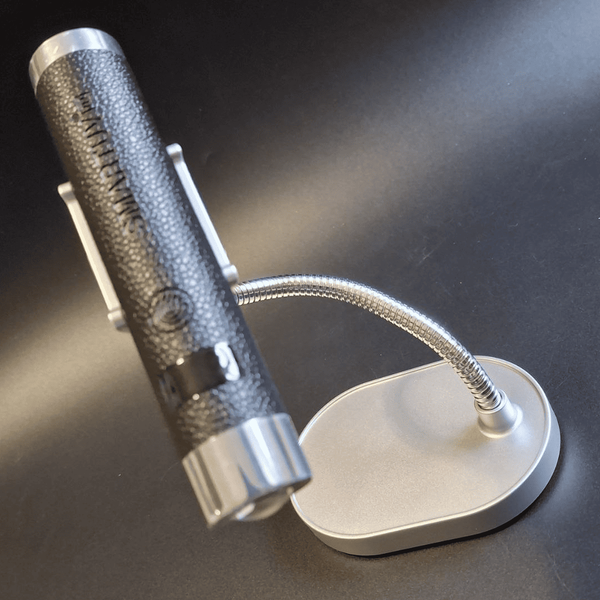 UV/LED фонарик на аккумуляторе с подставкой A.N.D SMARTUV N2 Intelligent AI Sensor 5Вт. BLACK Mary017 фото